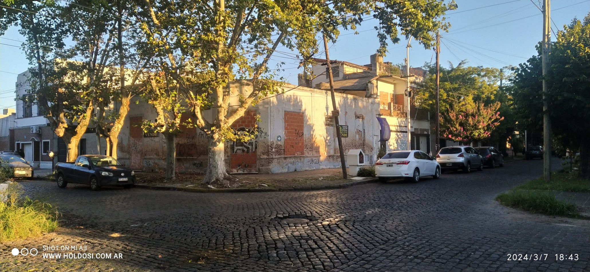 OPORTUNIDAD !!! IDEAL ENPRNDIMIENTO 282m2 EN ESQUINA (con casa a demoler)