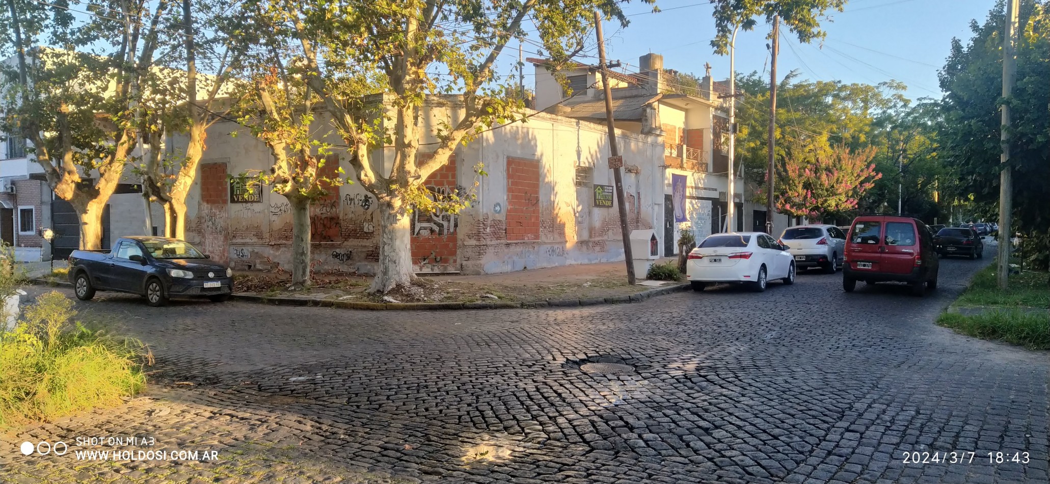 OPORTUNIDAD !!! IDEAL ENPRNDIMIENTO 282m2 EN ESQUINA (con casa a demoler)