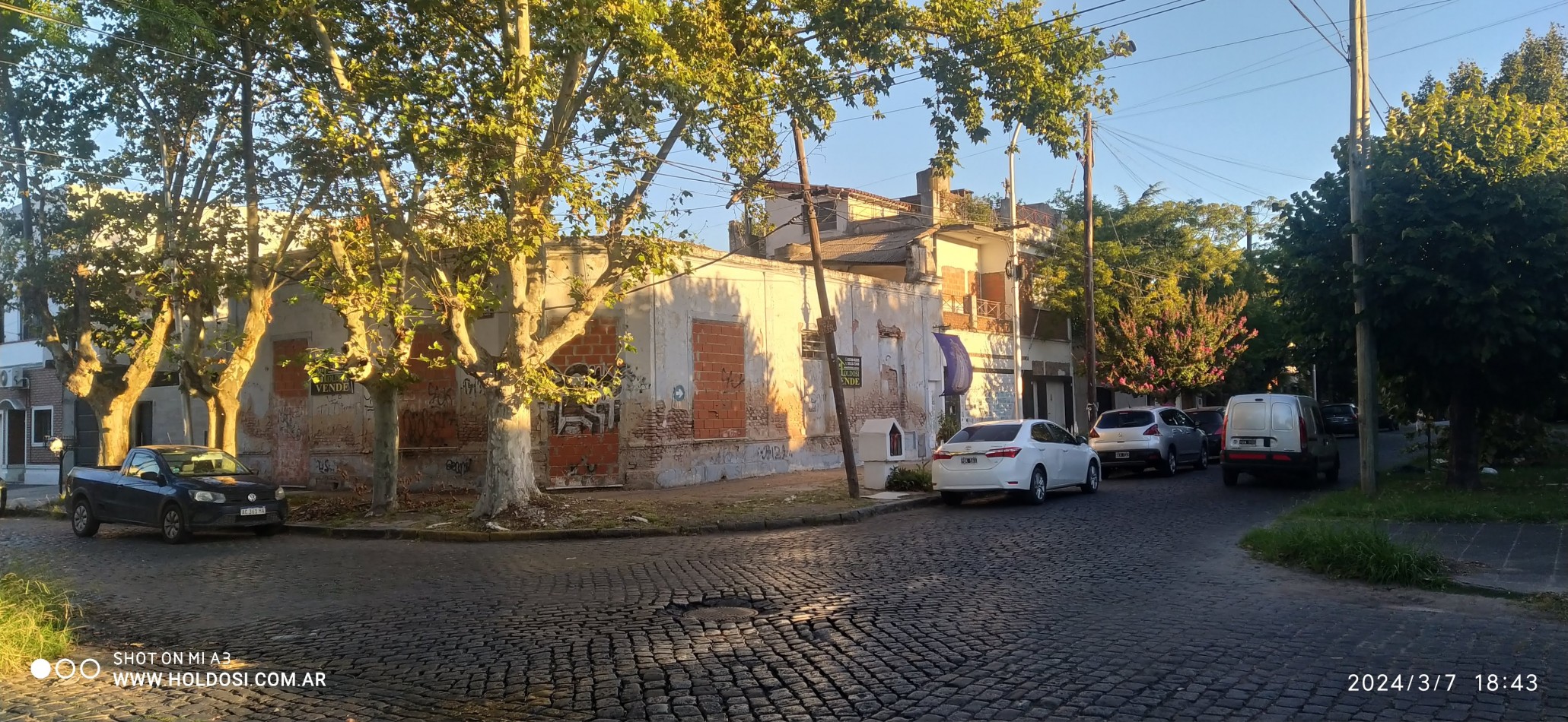 OPORTUNIDAD !!! IDEAL ENPRNDIMIENTO 282m2 EN ESQUINA (con casa a demoler)