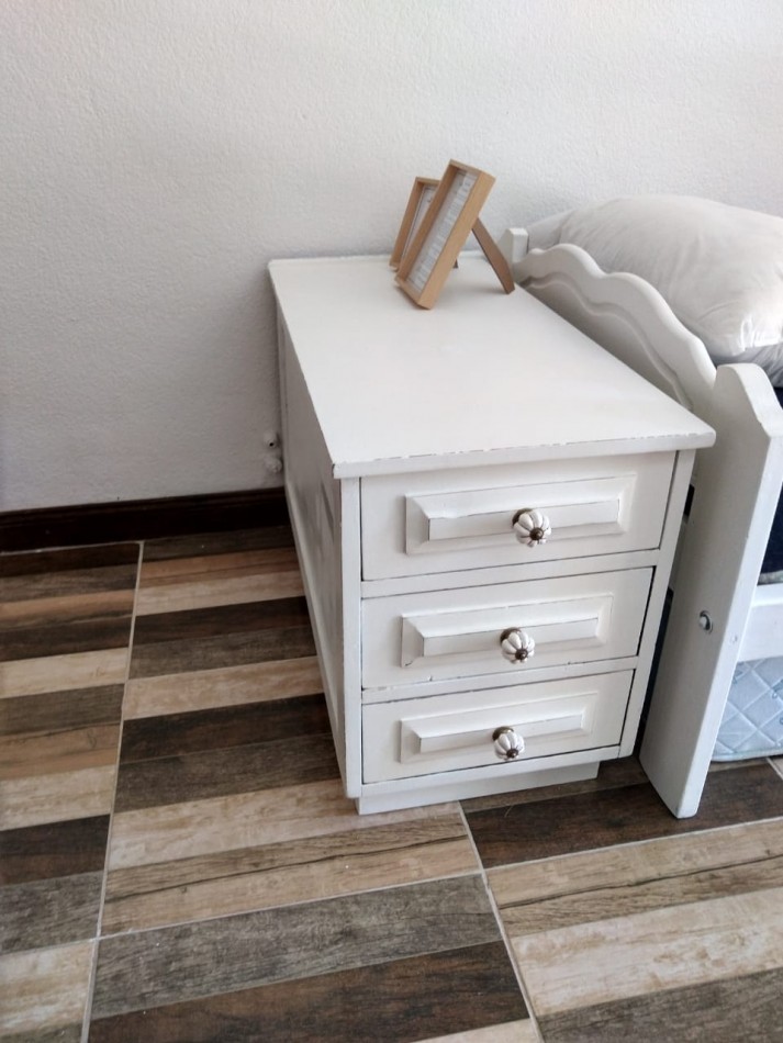 DEPTO 2 DORMITORIOS COCINA COMEDOR Y COCHERA FIJA