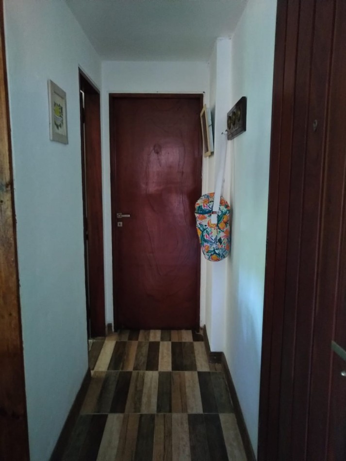 DEPTO 2 DORMITORIOS COCINA COMEDOR Y COCHERA FIJA