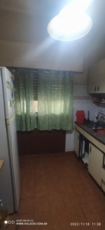 Amplia casa 5 ambientes, cocina, baño y amplio terreno