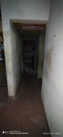 OPORTUNIDAD !!! Casa, lote 10x31, LOSA 4 amb. e/ auto, B° Sta. Lucia     