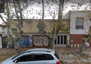 Lote 11 X 40 Ideas Emprendimiento, Dos Locales Mas Departamento a Demoler